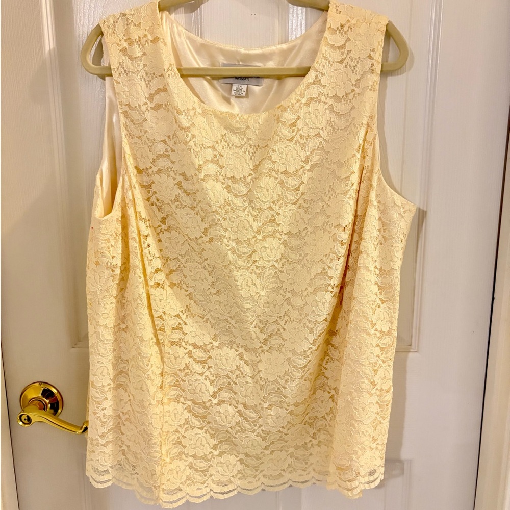 Casual Corner Cream Lace Sleeveless Blouse
